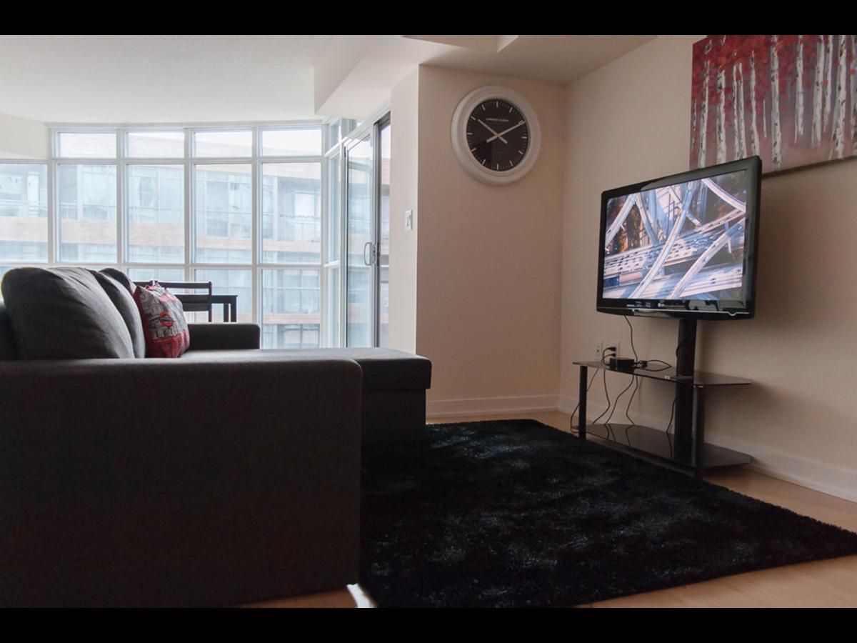 N2N Suites - Downtown Lake & City View Apartments Toronto Bagian luar foto