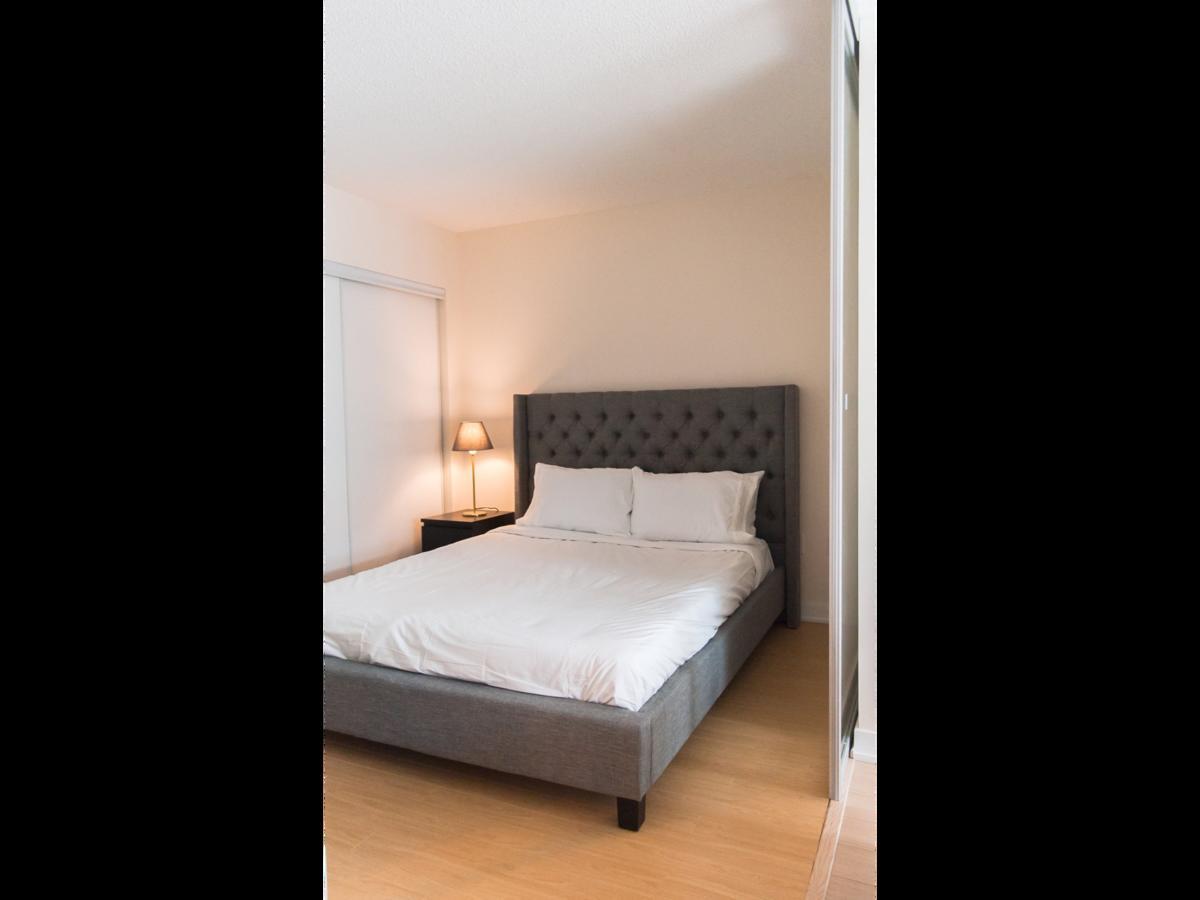 N2N Suites - Downtown Lake & City View Apartments Toronto Bagian luar foto