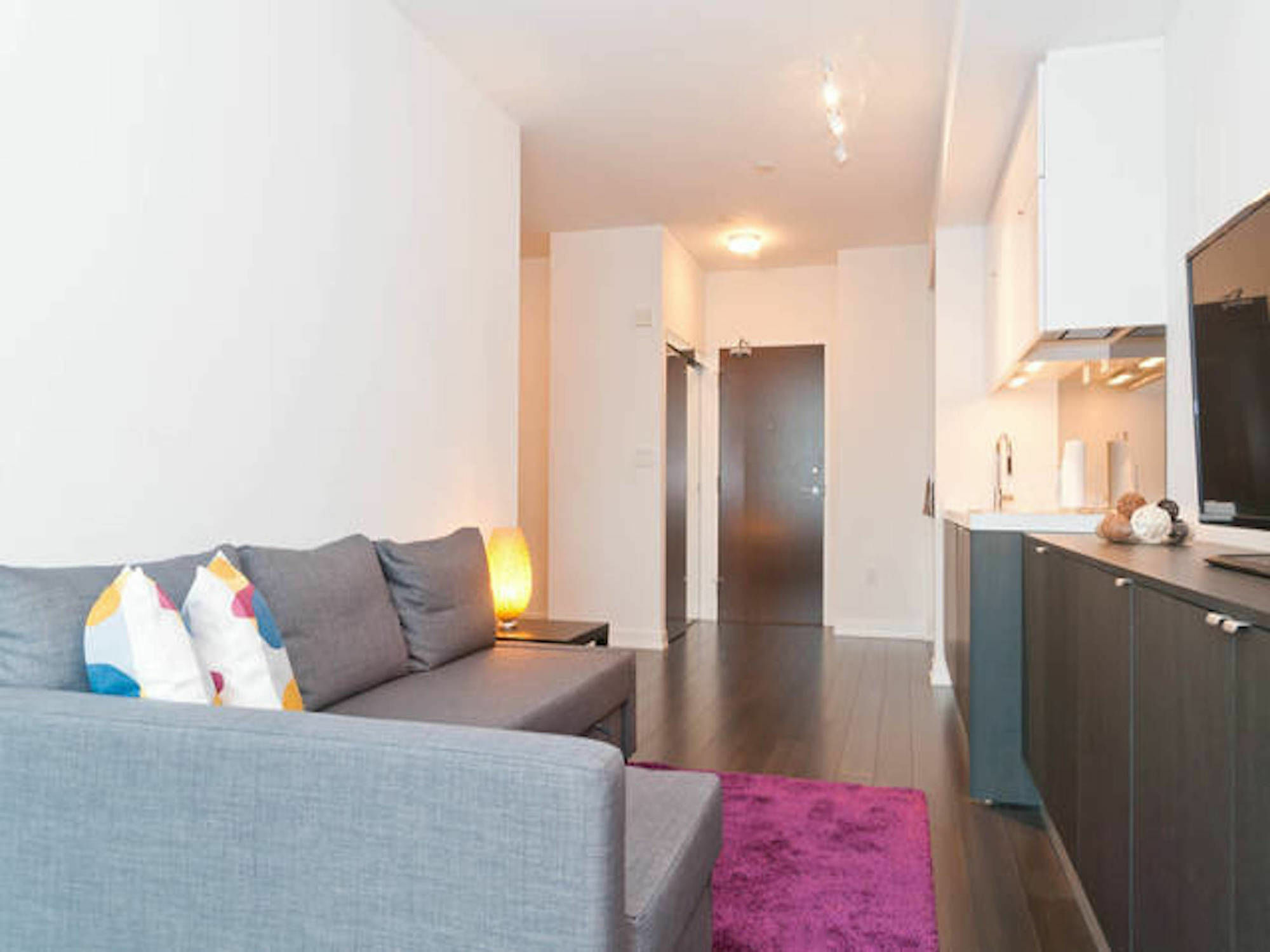 N2N Suites - Downtown Lake & City View Apartments Toronto Bagian luar foto