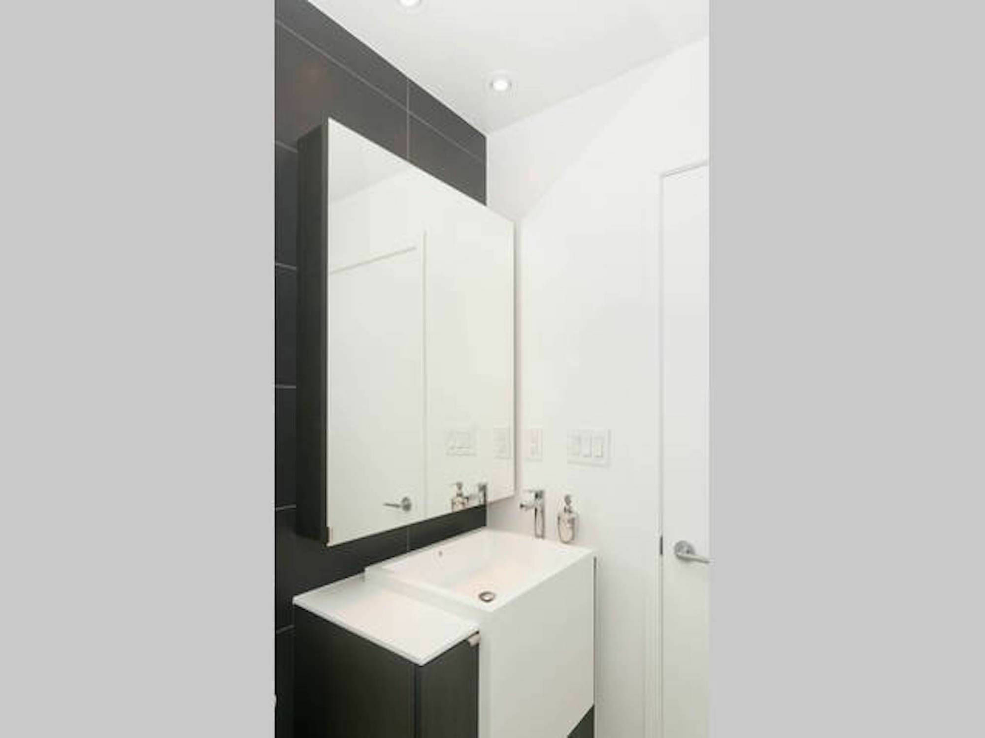 N2N Suites - Downtown Lake & City View Apartments Toronto Bagian luar foto
