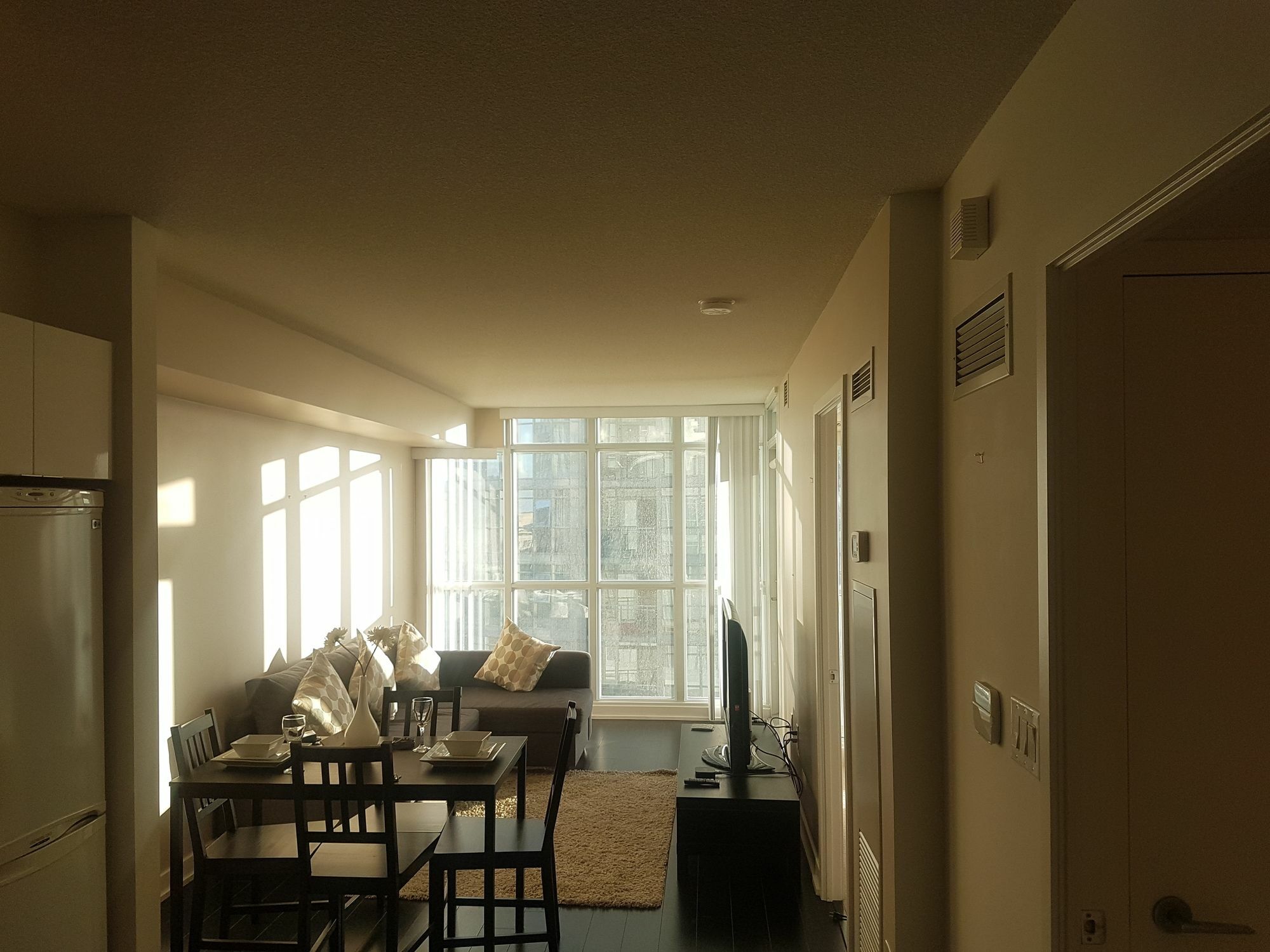 N2N Suites - Downtown Lake & City View Apartments Toronto Bagian luar foto