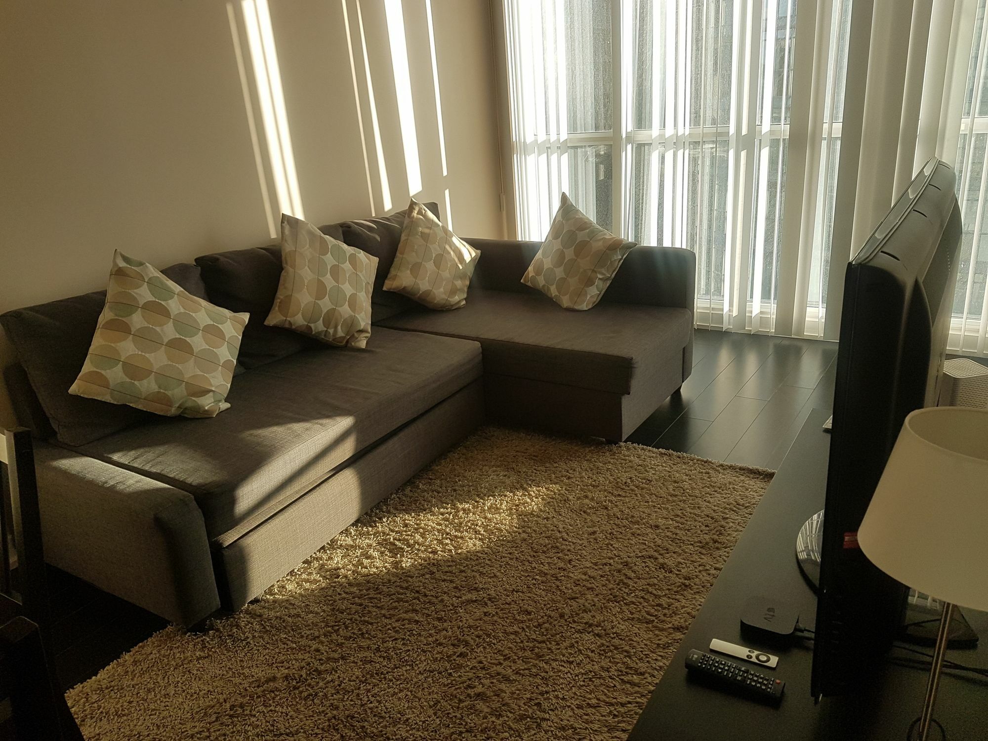 N2N Suites - Downtown Lake & City View Apartments Toronto Bagian luar foto